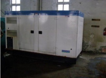 温州康明斯150kw大型柴油二手发电机组 温州康明斯150kw大型柴油二手发电机组